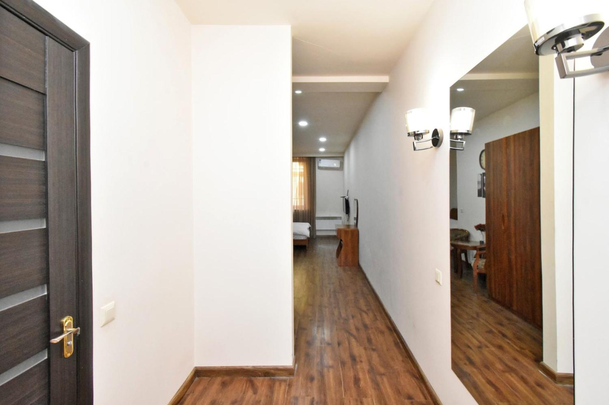Yars Apartments Yerevan Ngoại thất bức ảnh